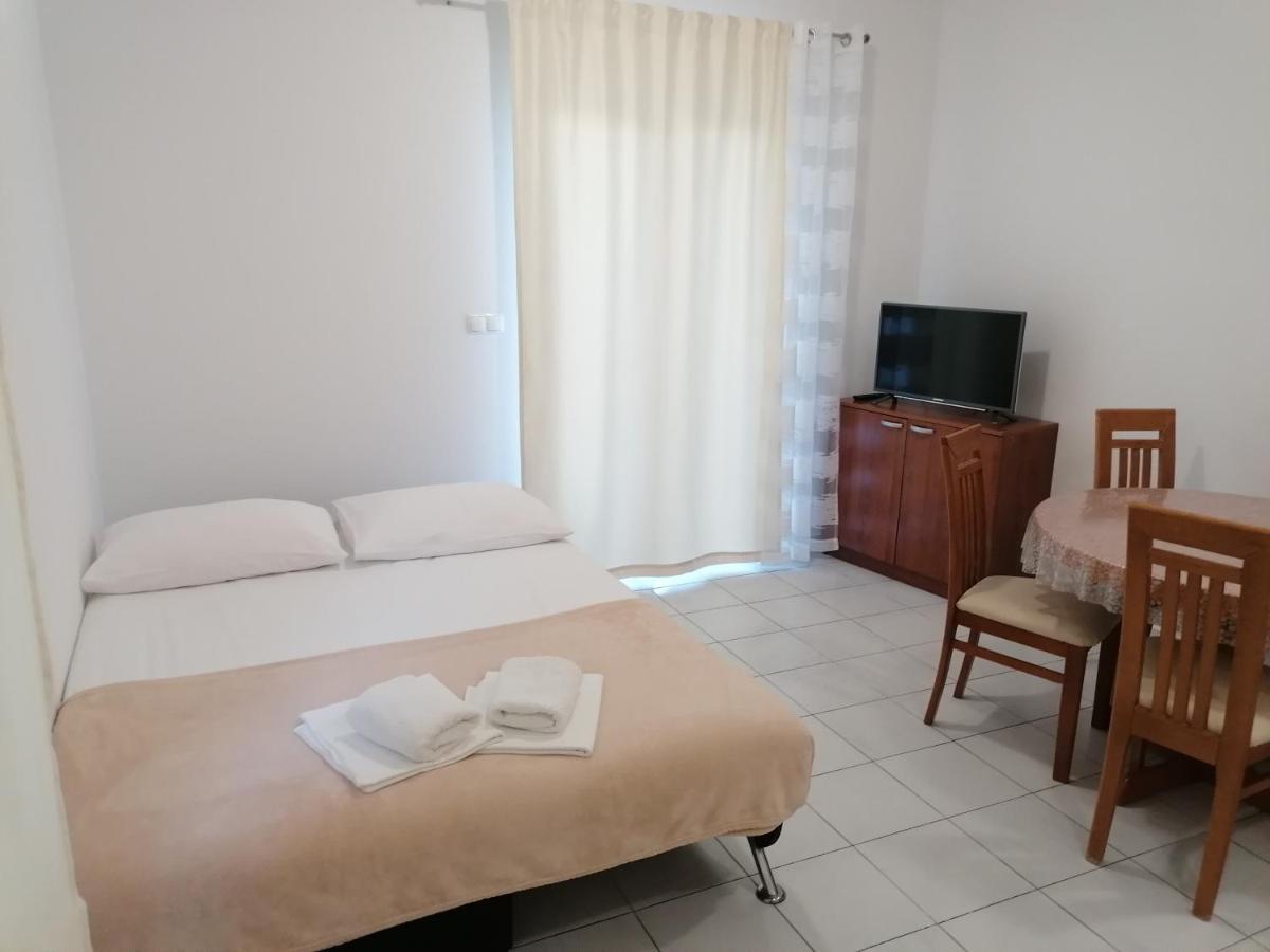 Apartments Dinko Duće 外观 照片