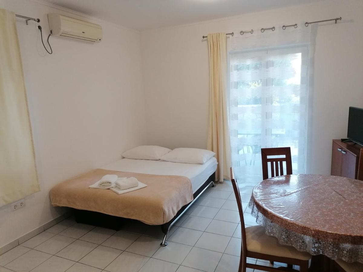 Apartments Dinko Duće 外观 照片